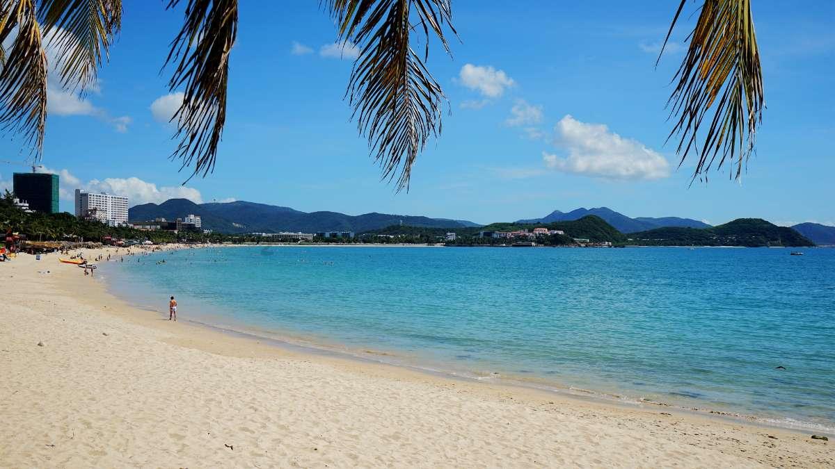 河北省张家口第一大镇，非县政府驻地